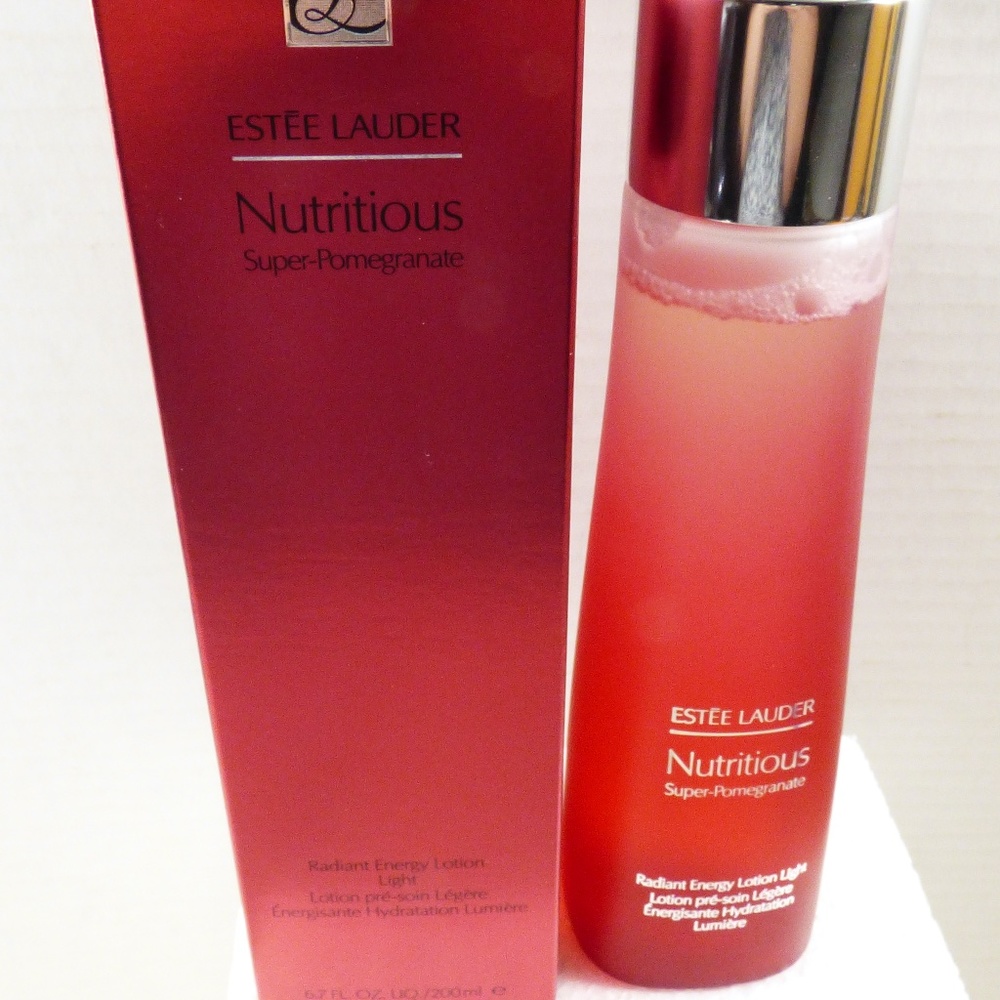 Estee Lauder Nutritious Super-Pomegranate Lotion